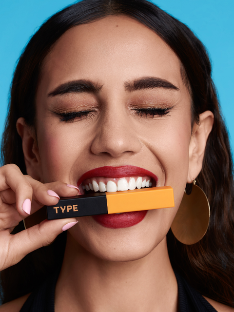 6 Lipstick Colors to Wear With a Black Dress