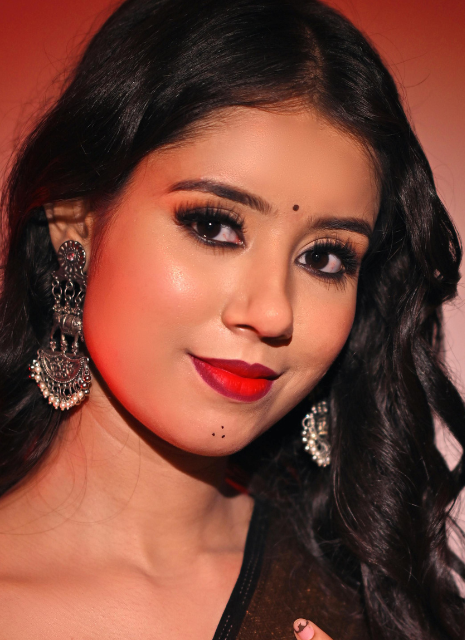 Eyeliner vs Kajal: Understanding the Difference