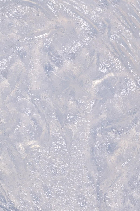 MATTE UP BALANCING PRIMER texture in a smooth, glossy finish.