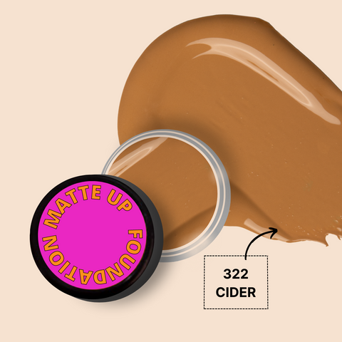MATTE UP FOUNDATION MINI in shade 322 Cider with smooth foundation swatch.