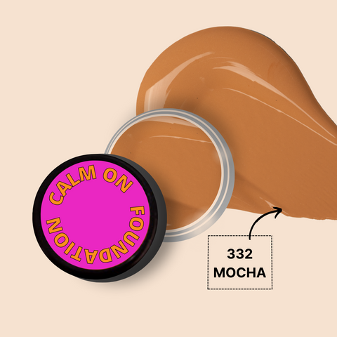 CALM ON FOUNDATION MINI in Mocha shade with creamy texture swatch.
