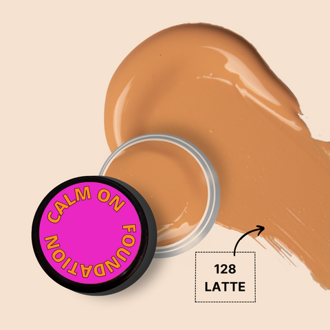 CALM ON FOUNDATION MINI in shade 128 Latte with smooth texture swatch.