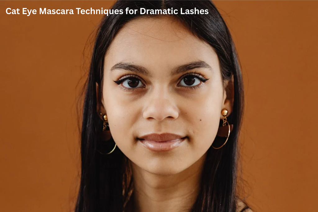 making a fierce cat eye – the lash curl Images High... Cat Eye Mascara Techniques for Dramatic Lashes – Type Beauty