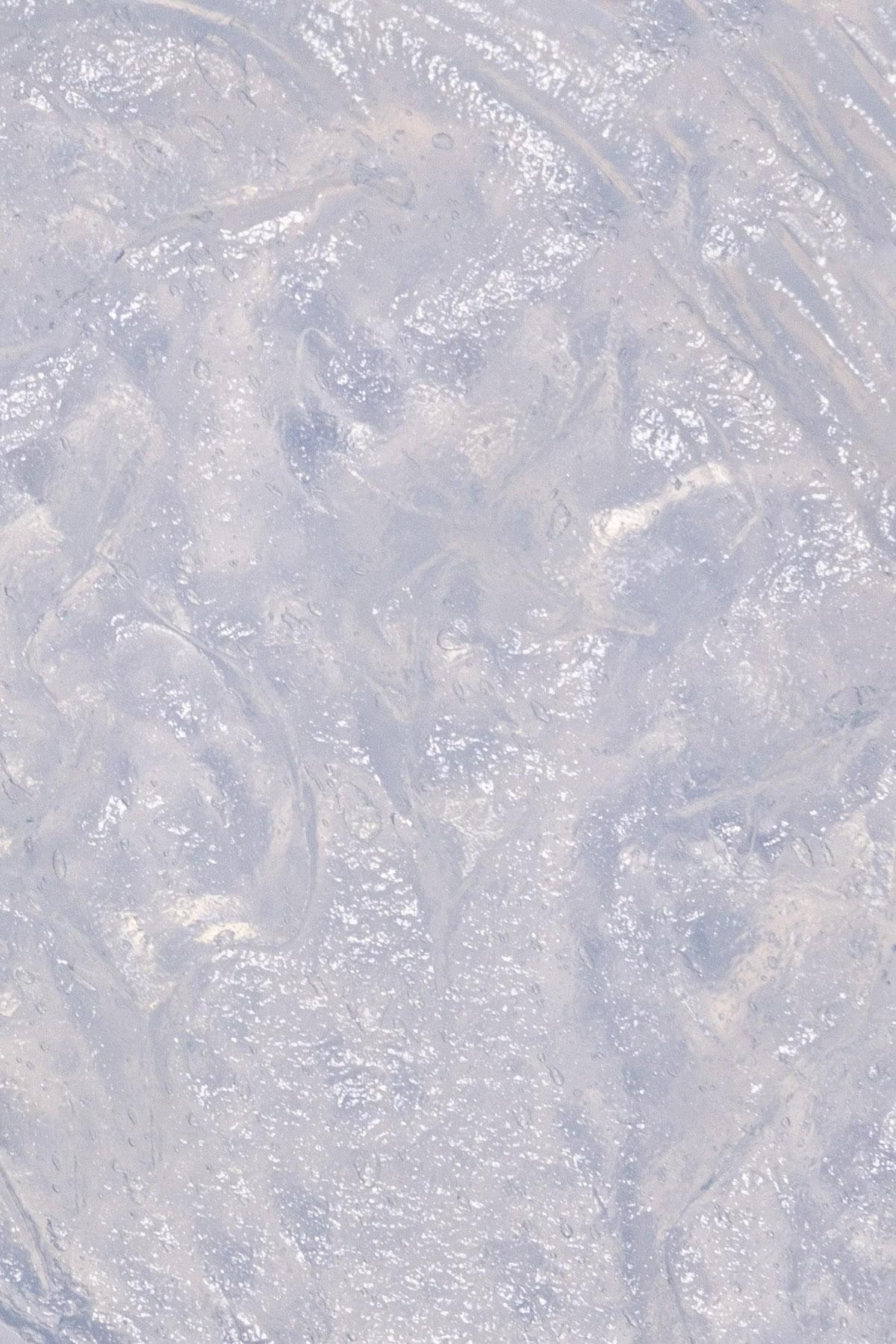 MATTE UP BALANCING PRIMER gel texture for smooth, oil-free makeup application.
