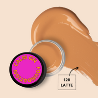 CALM ON FOUNDATION MINI in shade 128 Latte with smooth texture swatch.
